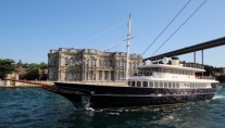Beutiful classic style luxury yacht M&M by Bilding Yachts
